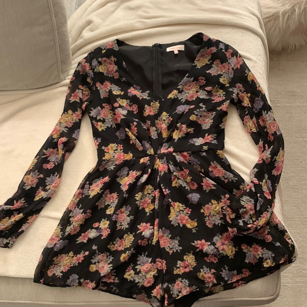 Black floral romper size small